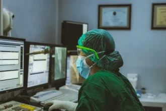 Μυστήριο: Πέντε νοσηλεύτριες από την ίδια μαιευτική κλινική διαγνώστηκαν με όγκο στον εγκέφαλο