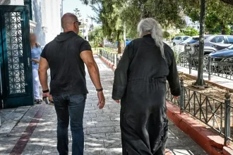 Στον εισαγγελέα ο ηγούμενος της Μονής Μεγάλου Σπηλαίου - «Δεν ξέρω αν τον έχει μπλέξει κάποιος, δεν μπορώ να το διανοηθώ», λέει ο αδερφός του