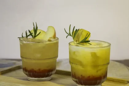Mocktail με μηλίτη και αλατισμένη καραμέλα