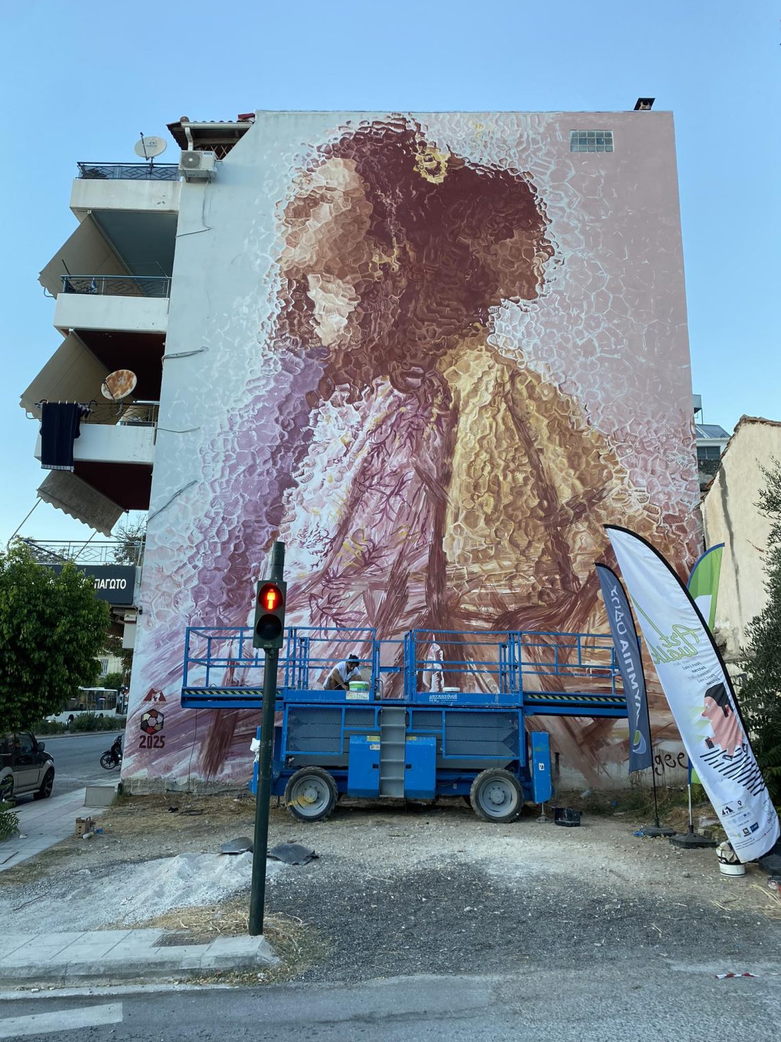 Πάτρα: Έτοιμη η πρώτη τοιχογραφία του Artwalk 10