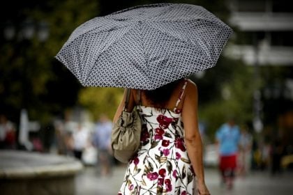 Αλλάζει ο καιρός την Δευτέρα με βροχές και καταιγίδες – Οι περιοχές που θα επηρεαστούν