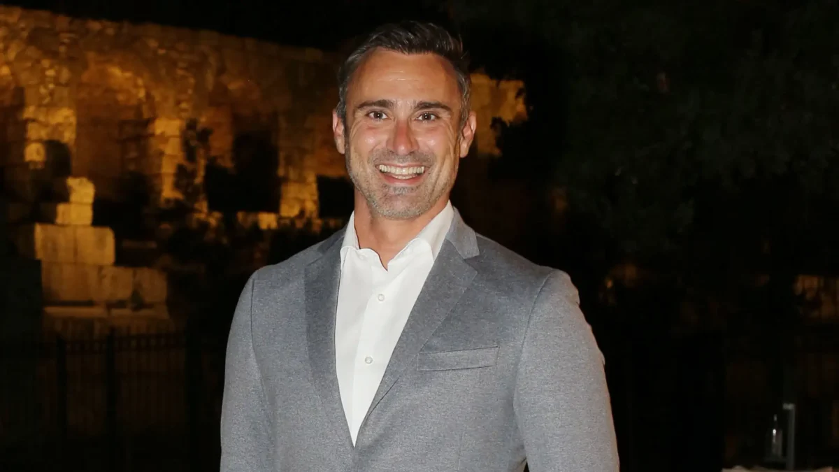 Γιώργος Καπουτζίδης: Δημόσια αφιέρωση στον σύντροφό του - «Υπάρχει κάποιος που με έκανε να μη φοβάμαι»
