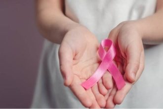 Οι λοιμώξεις “ξυπνούν” τον καρκίνο – Τι αποκαλύπτει μελέτη για την COVID-19 και τη γρίπη
