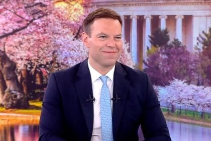 Στέφανος Κασσελάκης: Χρειαζόμαστε ριζική ανανέωση του πολιτικού προσωπικού - Δεν νομίζω ότι η λύση θα είναι από το παρελθόν