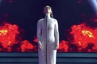 «The Voice»: Η Klavdia μάγεψε τους κριτές με την «Αστερομάτα» και το deja vu με τους κριτές