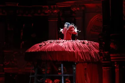 Η Lady Gaga απόλυτη νικήτρια των MTV Video Music Awards 2025 – Η λίστα με τους νικητές
