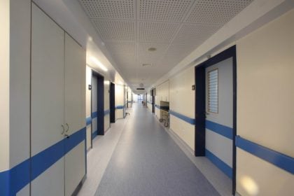 Βόλος: Από εγκεφαλική αιμορραγία ο θάνατος του 18χρονου που κατέρρευσε σε πάρκο