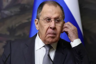 Λαβρόφ: ΝΑΤΟ και Ευρωπαϊκή Ένωση έχουν κηρύξει πόλεμο κατά της Ρωσίας μέσω Ουκρανίας
