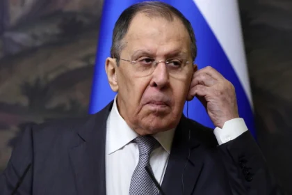 Λαβρόφ: ΝΑΤΟ και Ευρωπαϊκή Ένωση έχουν κηρύξει πόλεμο κατά της Ρωσίας μέσω Ουκρανίας