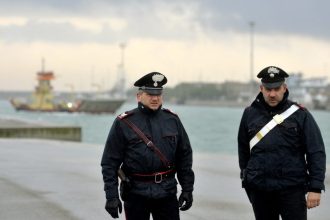 Ιταλία: Εργαζόμενοι στο λιμάνι της Ραβένα μπλόκαραν τη φόρτωση πυρομαχικών με προορισμό το Ισραήλ
