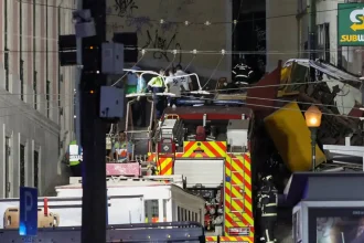Τραγωδία στη Λισαβόνα: Τουλάχιστον 15 νεκροί – 18 τραυματίες ανάμεσά τους και ένα παιδί, από τον εκτροχιασμό του διάσημου τελεφερίκ ΒΙΝΤΕΟ