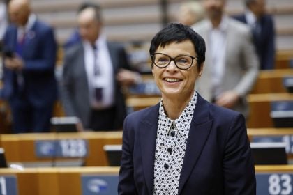 Το Μαυροβούνιο για 28ο μέλος της ΕΕ βλέπει η Επίτροπος Διεύρυνσης, Κος - Έπεται η Αλβανία