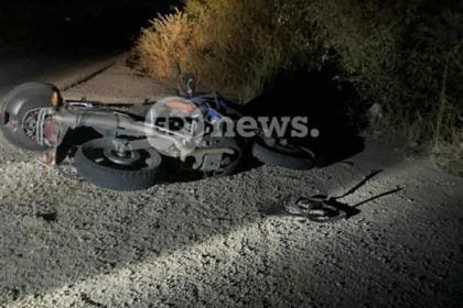 Σε σοβαρή κατάσταση δύο φίλοι μετά από τροχαίο με μηχανή