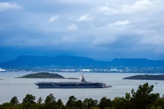 Η σκιά του Γ’ Παγκοσμίου Πολέμου πάνω από την Ευρώπη: Τι θα σήμαινε η ενεργοποίηση του Άρθρου 5 μετά από επίθεση σε χώρα του ΝΑΤΟ