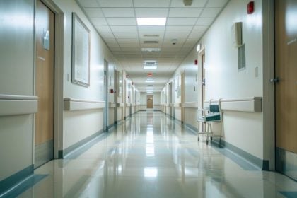 Μαγιορκίνης για την εξάπλωση επικίνδυνου μύκητα στα νοσοκομεία: Τον ευρύ πληθυσμό δεν τον επηρεάζει