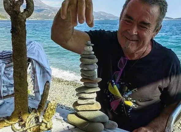 H Νέα Αριστερά Αχαΐας αποχαιρετά τον Ντίνο  Βγενόπουλο