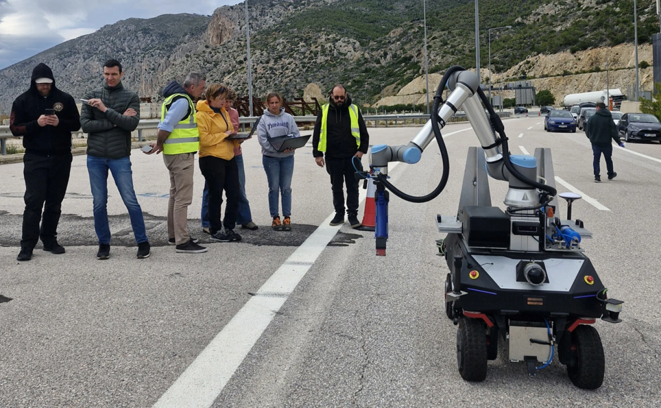 Ρομποτική τεχνολογία στην Ολυμπία Οδό - ΦΩΤΟ, ΒΙΝΤΕΟ