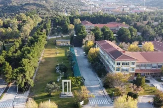 Η ΕΛΜΕ Αχαΐας καταγγέλλει το υπουργείο για αποσπάσεις καθηγητών στο Πανεπιστήμιο Πατρών