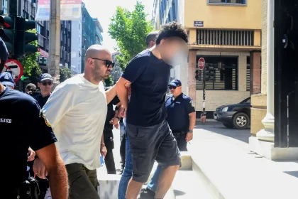 Πάτρα: Παράταση αγωνίας για την αποφυλάκιση των δύο νέων που κατηγορούνται για την φωτιά στο Γηροκομειό - Δεν αποφάσισε ο ανακριτής