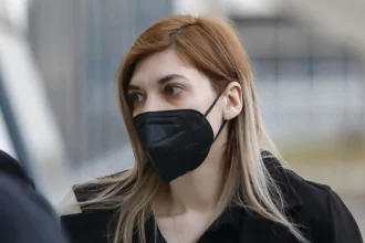Ρούλα Πισπιρίγκου: Αντιδρά στη σειρά του Κοκκινόπουλου - Προειδοποιεί με ασφαλιστικά μέτρα