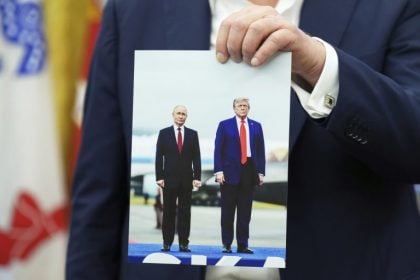 Ο Τραμπ προειδοποιεί τον Πούτιν: Θα δείτε πράγματα να συμβαίνουν