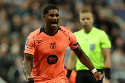 Champions League: Η Μπαρτσελόνα άλωσε την έδρα της Νιούκαστλ με τρομερό Ράσφορντ, λύγισε τη Νάπολι η Μάντσεστερ Σίτι με Χάλαντ