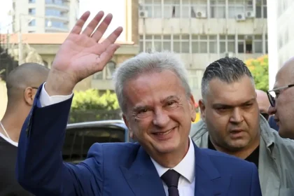 Λίβανος: Ο πρώην διοικητής της κεντρικής τράπεζας κατέβαλλε εγγύηση αποφυλάκισης άνω των 14 εκ. δολαρίων