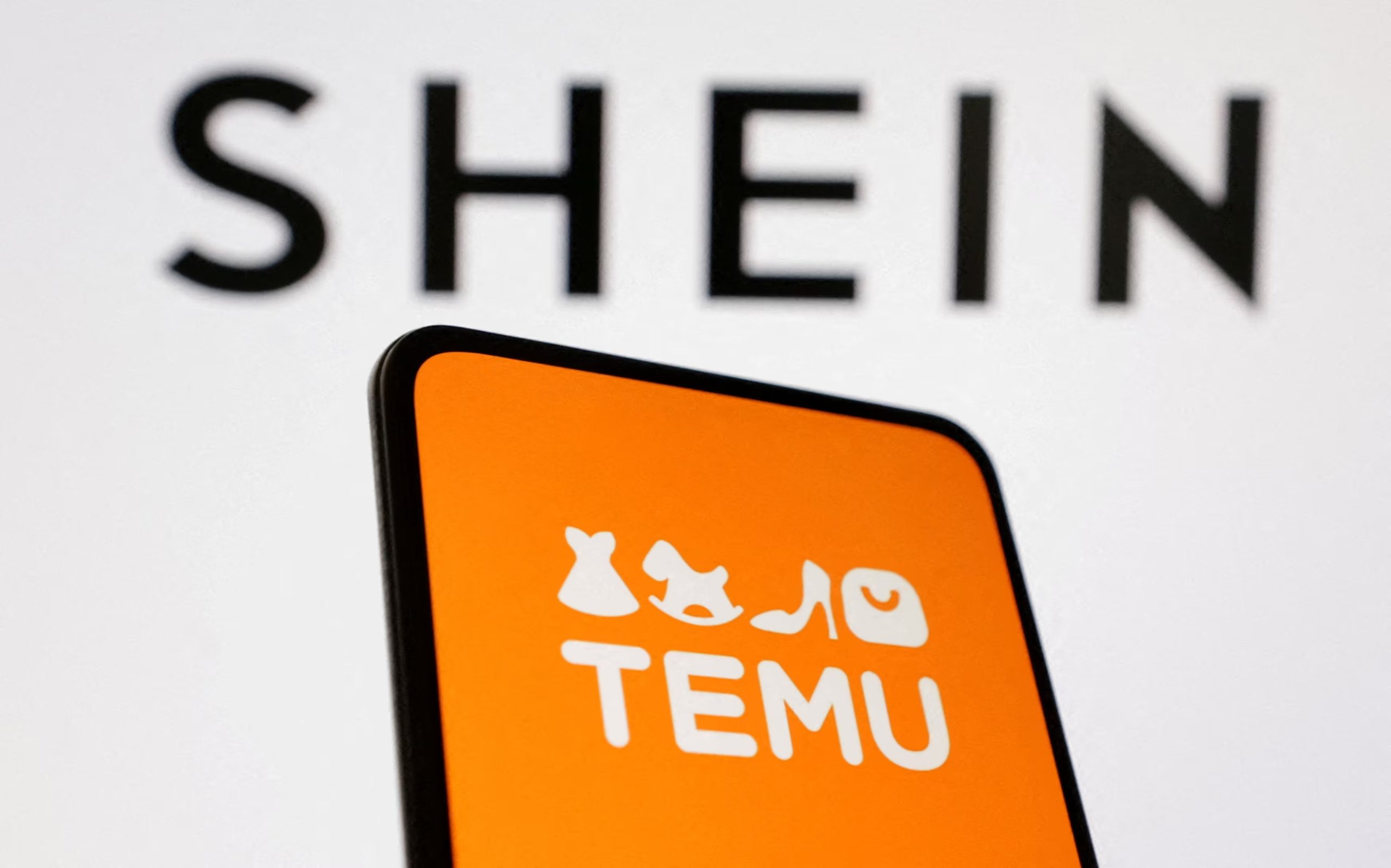 ΕΕ: Βάζει «φρένο» στα φθηνά δέματα από Shein και Temu – Τι αλλάζει για τους καταναλωτές