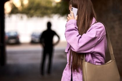 ΚΕΘΙ-Συμβουλευτικό Κέντρο Πάτρας: Stalking, η αόρατη βία της καθημερινότητας 