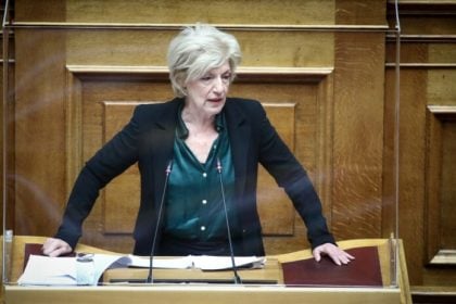 Σία Αναγνωστοπούλου: Παρέμβαση για τον Οδοντωτό και τον Προαστιακό Πάτρας