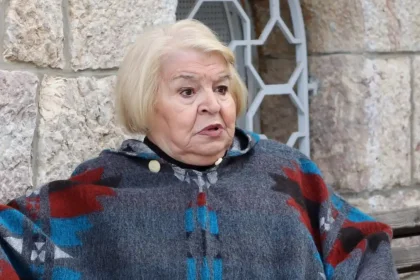 Γιάννα Σταυράκη: Μοναχός ο γιος της ηθοποιού - «Μας σταύρωσαν οι άνθρωποί μας» λέει για τις αντιδράσεις