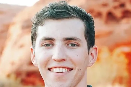 Απαγγέλθηκαν κατηγορίες στον Tyler Robinson για τη δολοφονία του Τσάρλι Κερκ - Αντιμέτωπος με τη θανατική ποινή