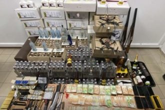 Εξαρθρώθηκε κύκλωμα που εισήγαγε από την Ουκρανία λαθραία ποτά και παράνομα φυτοπροστατευτικά προϊόντα 