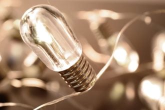Τι πρέπει να προσέχουν οι καταναλωτές στα τιμολόγια ρεύματος