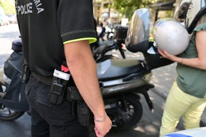 Επιμένουν να μην φορούν κράνος παρά τα τσουχτερά πρόστιμα - Πόσοι παραβάτες βρέθηκαν στη Δυτ. Ελλάδα