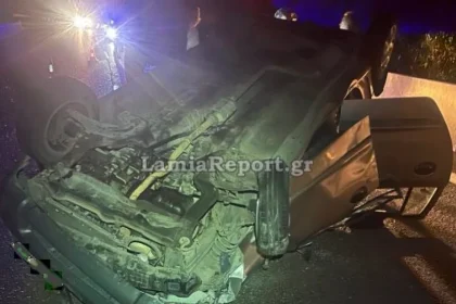 Τραγωδία στην εθνική οδό Αθηνών - Λαμίας: Ένας νεκρός και 2 τραυματίες σε σύγκρουση ΙΧ με νταλίκα - ΦΩΤΟ