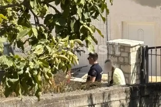 Βοιωτία: Ελεύθερη η 62χρονη που έθαψε την μητέρα της σε στάβλο για να παίρνει την σύνταξή της