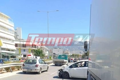 Πάτρα: Δεύτερο σοβαρό τροχαίο στη Βενιζέλου - ΙΧ “καρφώθηκε” σε φορτηγό 