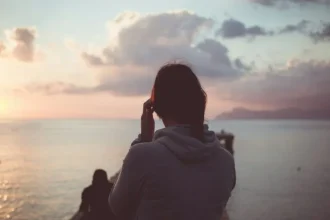Σημάδια που δείχνουν πως έχετε τοξική σχέση με τον εαυτό σας
