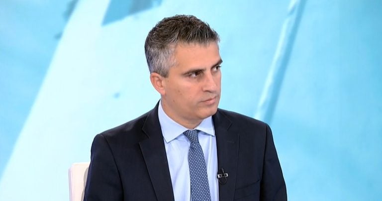 Δήμας: Οι ελεγκτές εναέριας κυκλοφορίας παίρνουν ακόμη και πάνω από €120.000 ετησίως - Τα αιτήματά τους και οι καθυστερήσεις στο «Ελ. Βενιζέλος»