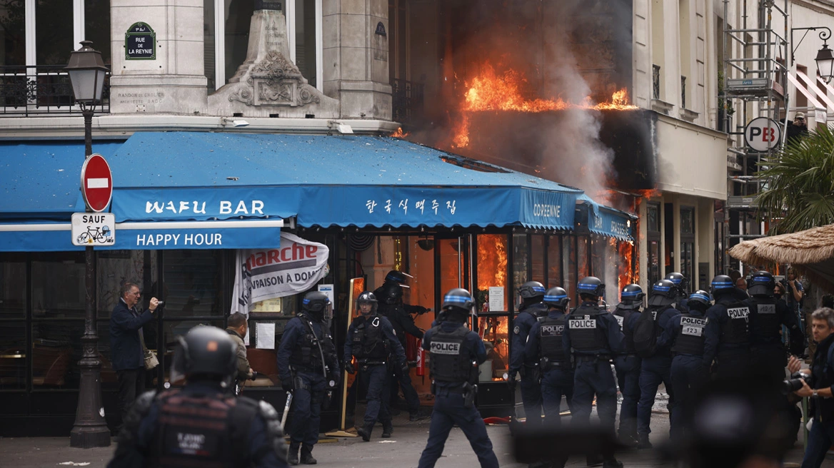«Φύγε, Μακρόν»: Πάνω από 175.000 Γάλλοι στις διαδηλώσεις - Οδομαχίες, δακρυγόνα και 473 συλλήψεις (ΒΙΝΤΕΟ)