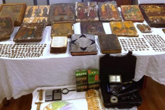 Καλάβρυτα: Αυτά είναι τα κειμήλια που κατηγορείται ότι ήθελε να πουλήσει ο ηγούμενος της Μονής Μεγάλου Σπηλαίου (ΦΩΤΟ)