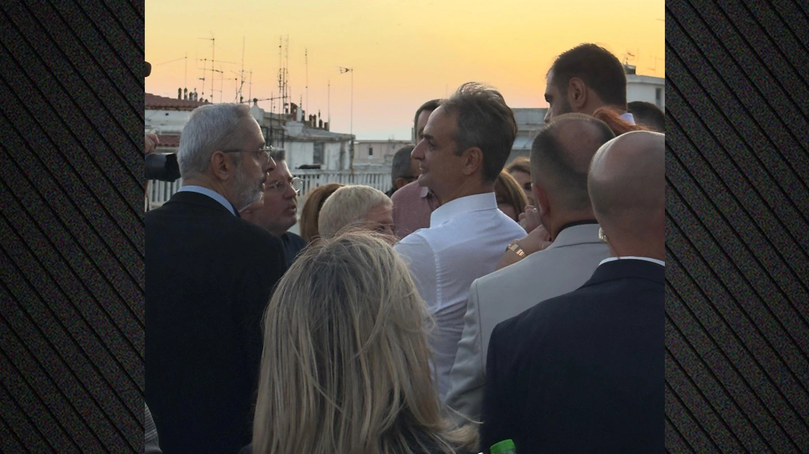 Μητσοτάκης: Το μέλλον είναι η ΑΙ, όχι ο Τσίπρας - Η "χαλαρή" κουβέντα με δημοσιογράφους ΦΩΤΟ
