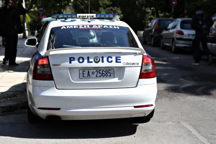 Kρήτη: Πατέρας και γιος παραδόθηκαν στην ΕΛΑΣ για την αιματηρή επίθεση σε δύο αδέρφια στη Μεσαρά