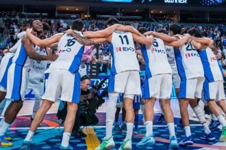 EuroBasket 2025: Οι ξέφρενοι πανηγυρισμοί των παικτών της Εθνικής και ο χορός μετά την κατάκτηση του χάλκινου μεταλλίου