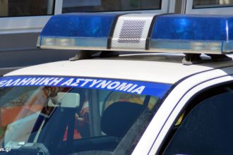 Συνελήφθησαν στα Εξάρχεια με πτυσσόμενα γκλοπ και κοκκάλινα γάντια τα παιδιά πρώην υπουργού του ΣΥΡΙΖΑ