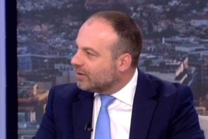 Από την Ιδεολογία στη Δικαιολογία