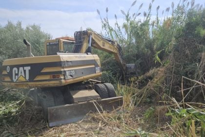 Φωκίων Ζαΐμης: «Έργα καθαρισμού χειμάρρων και ρεμάτων από τηνΠολιτική Προστασία στα σημεία που είχαν πληγεί από τις πυρκαγιέςτου Αυγούστου»