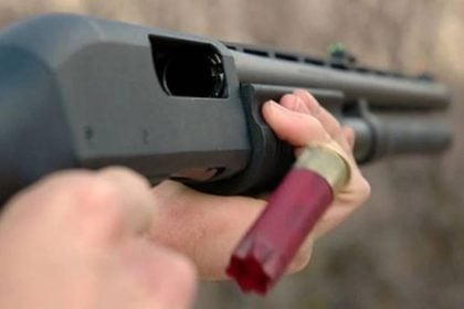 Αχαΐα: Τον κυνηγούσε με το ΙΧ και τον πυροβόλησε με καραμπίνα