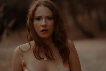Η Μερόπη Κοσσυβάκη κυκλοφόρησε το πρώτο της τραγούδι με τίτλο «Προχώρα»
